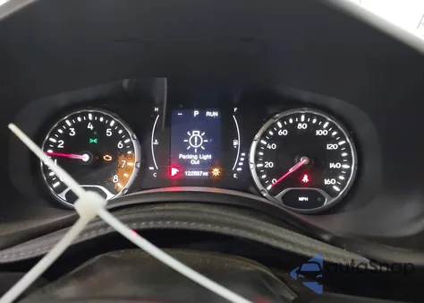 2017 Jeep Renegade Latitude 4X4 z USA, uszkodzony, nr VIN ZACCJBBB6HPF20424